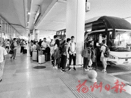 直达专线　助高校学子便捷出行