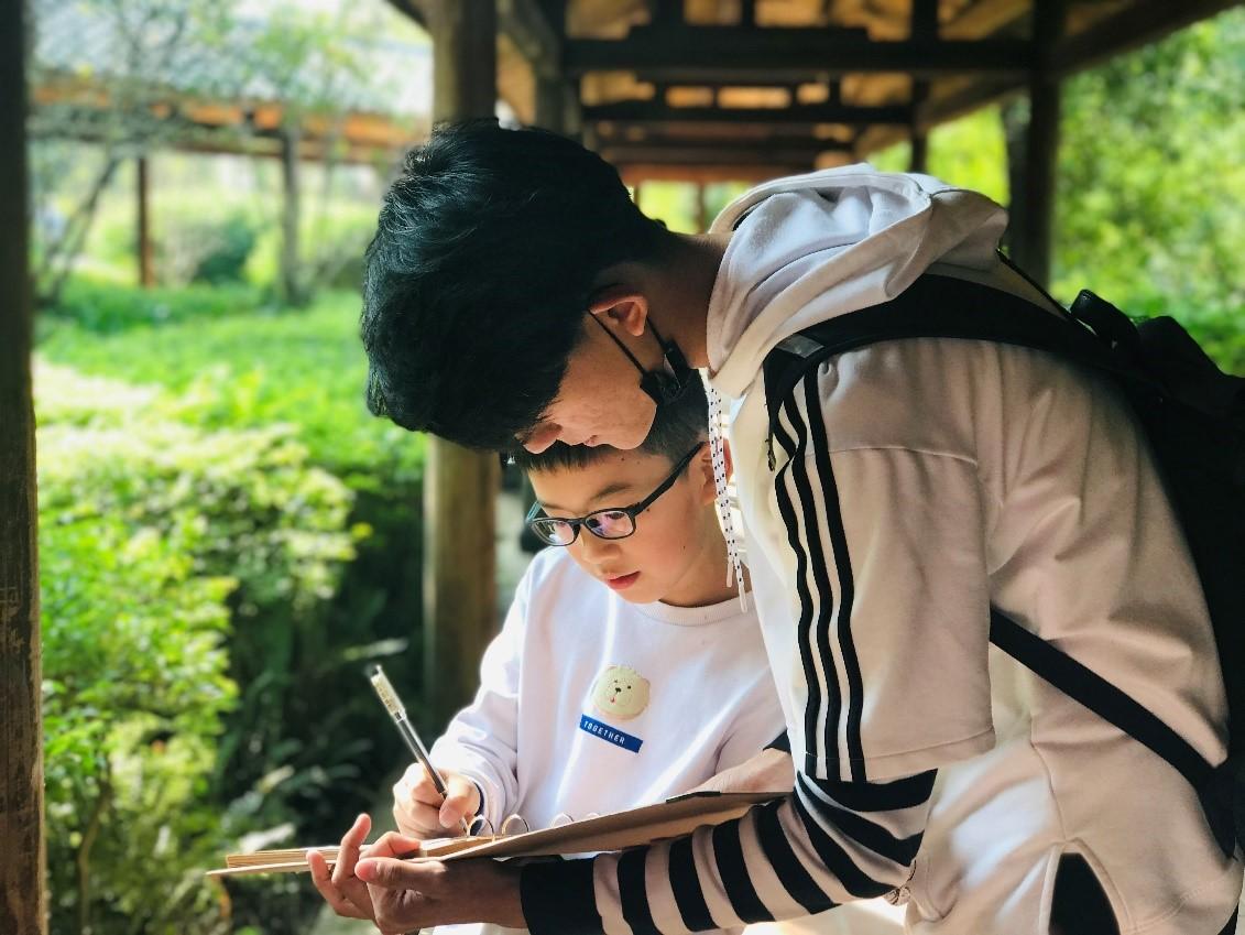 实践现情怀，匠心谱华章