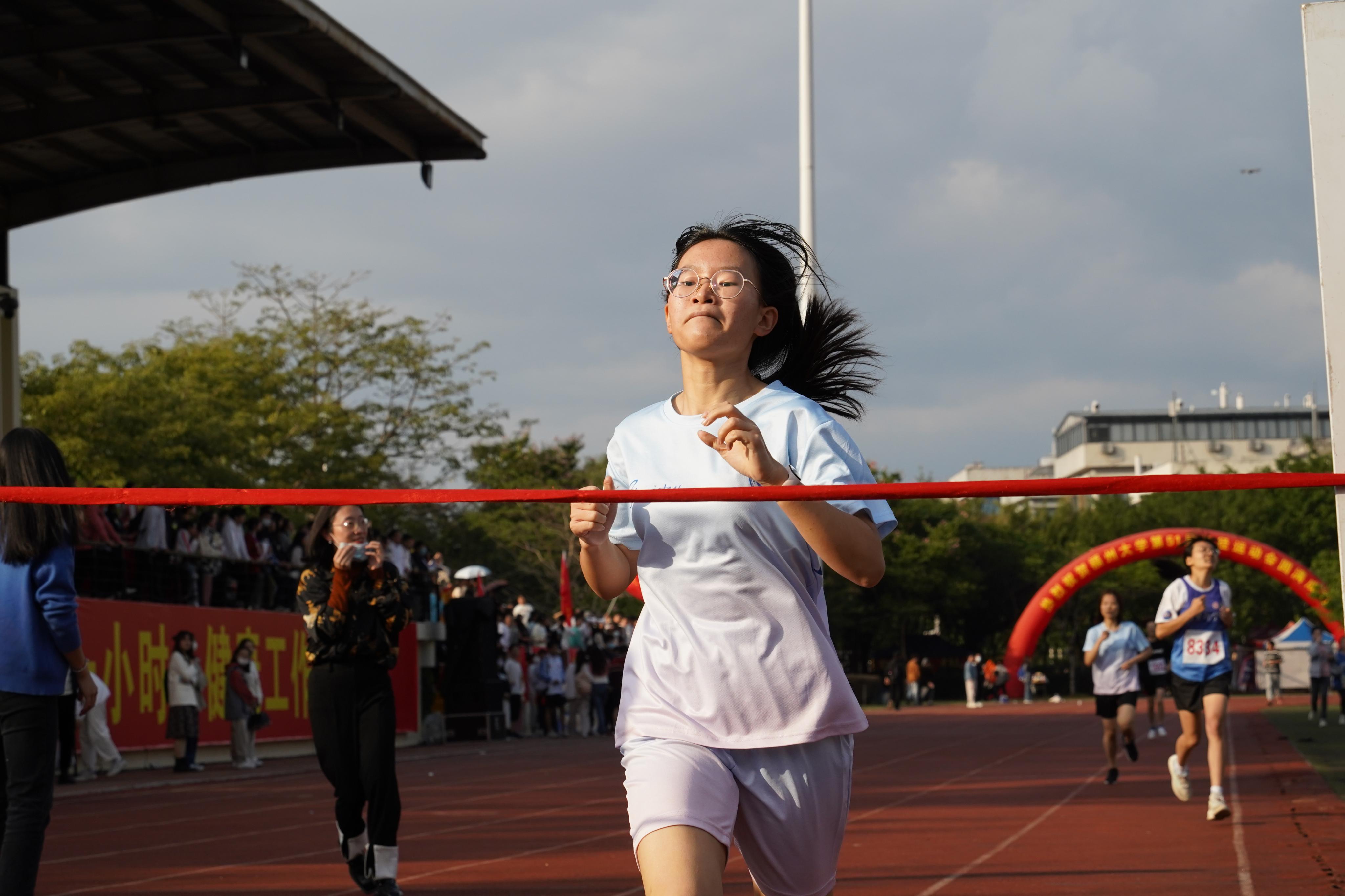 女学甲800 李奉时摄.JPG