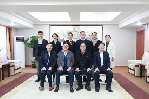 ee4d9135f8e199afa0826d2b6fc31d94.jpg
