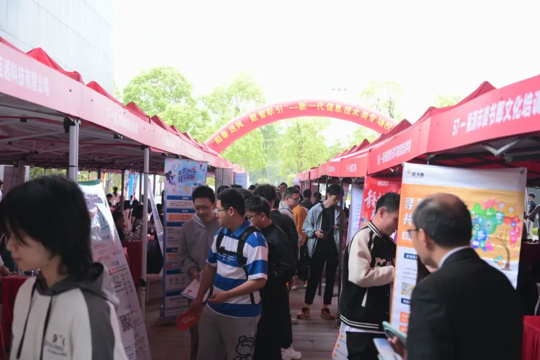 3920bf5a3c27728c183d58feff876aeb.jpg