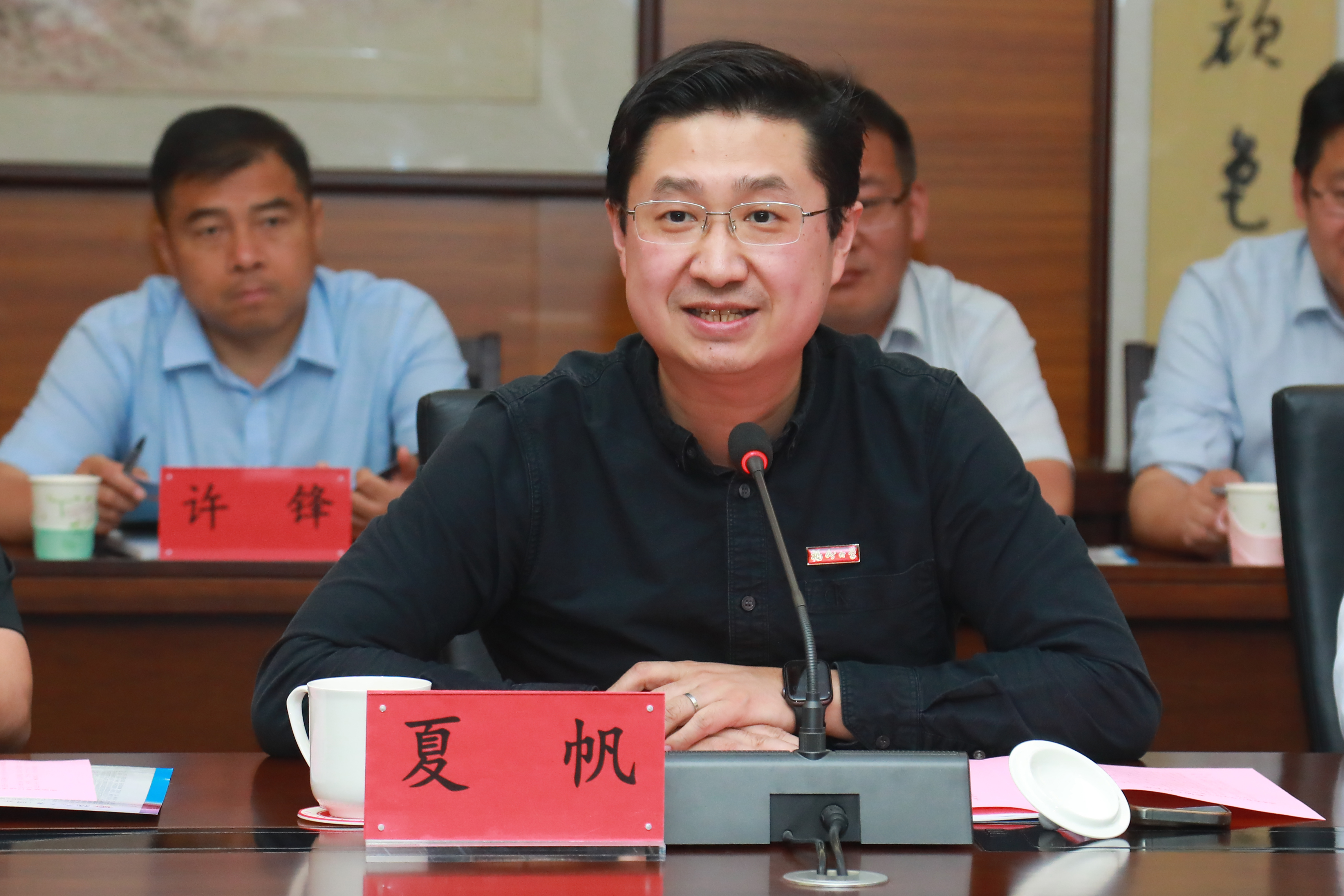 0827acbc7cc1589be8bfe7c2c83de87e.jpg