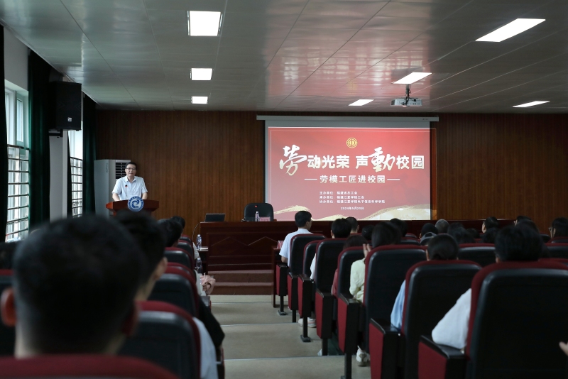 daae5581f242a821e9f8a9f321b65a52.jpg