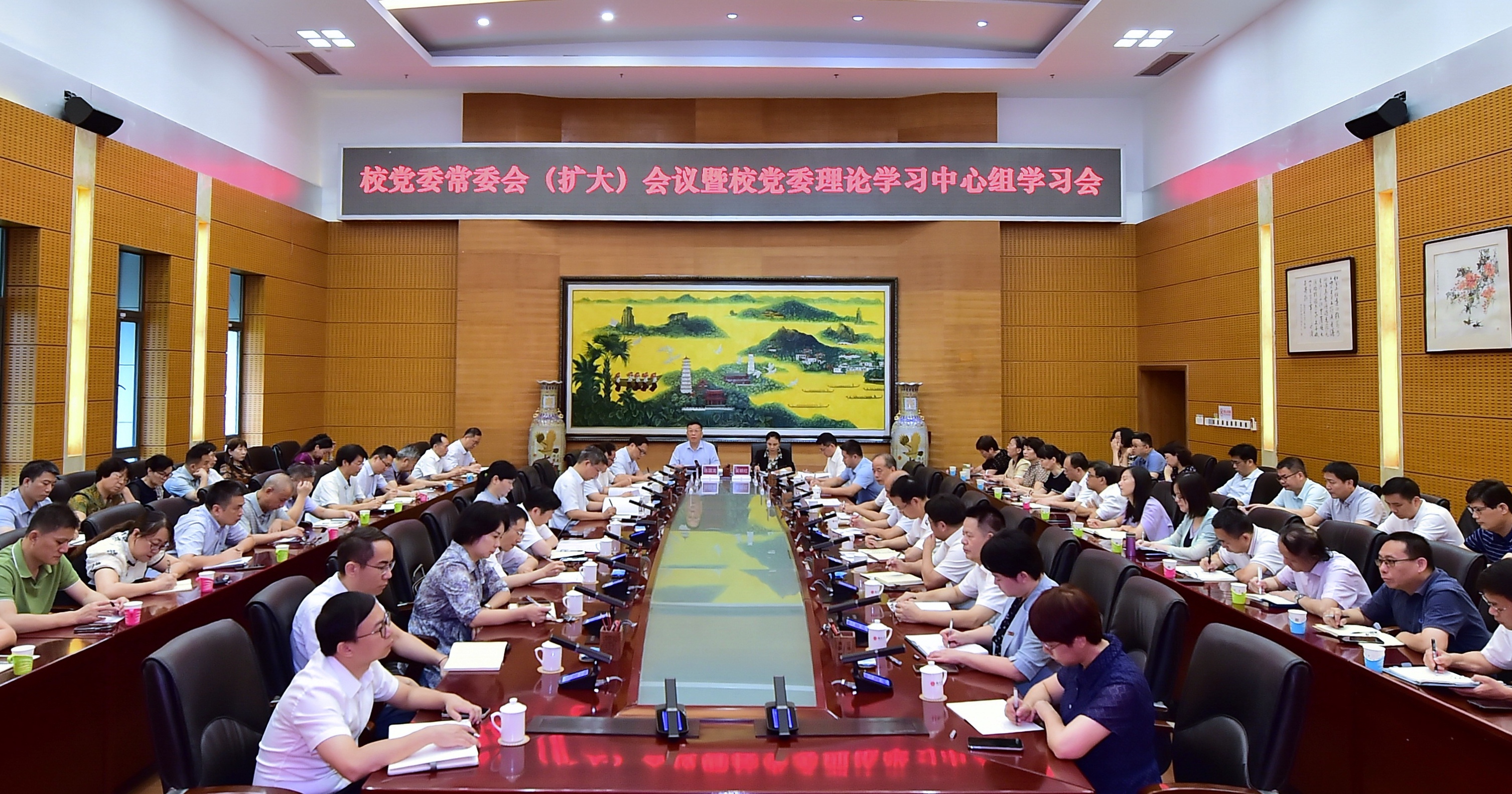 36eac370e7de5e9ffdd4114e19a19530.jpg