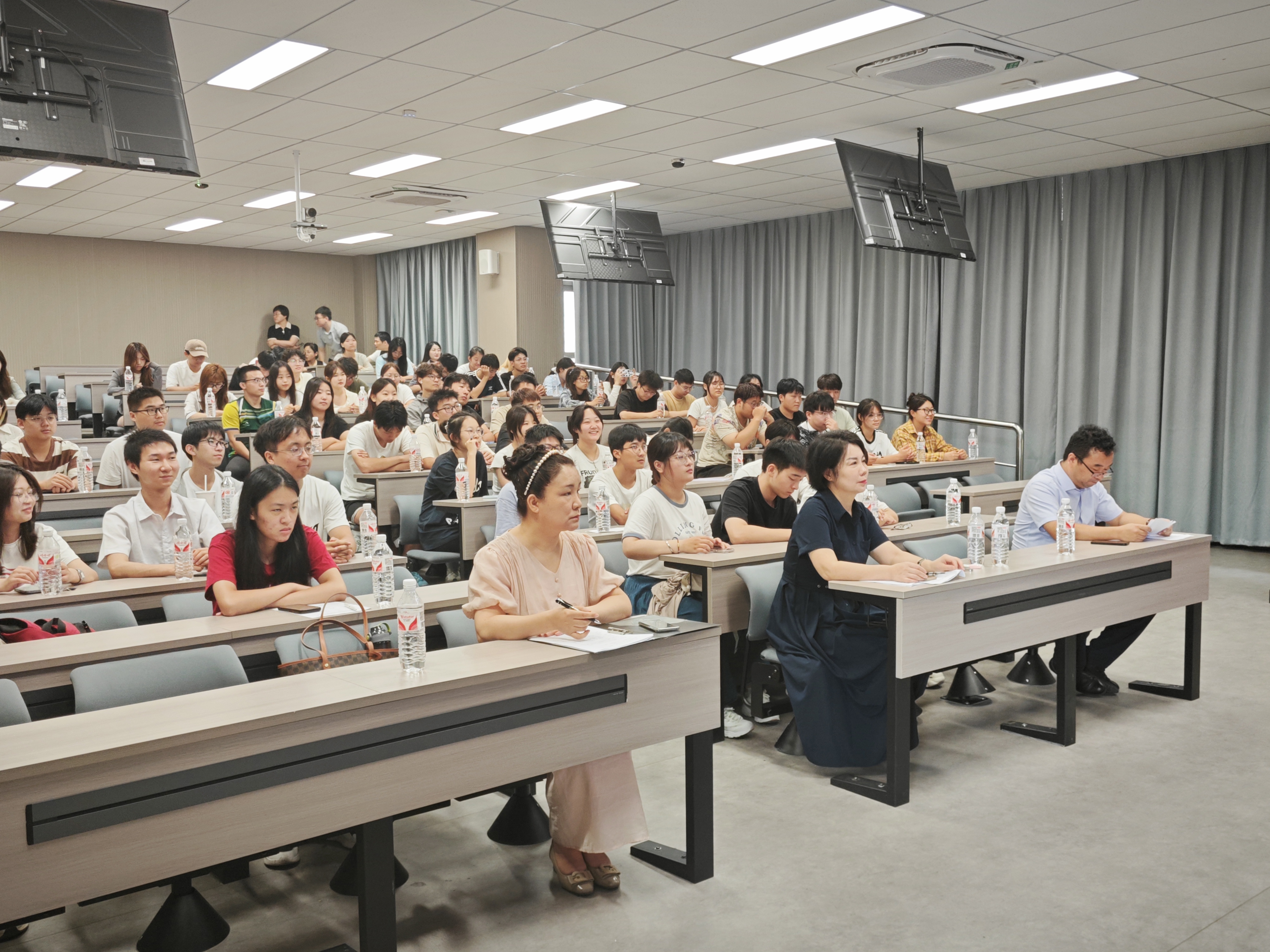 20240905宁夏学生赴福州大学访学见面交流会教务处4.jpg