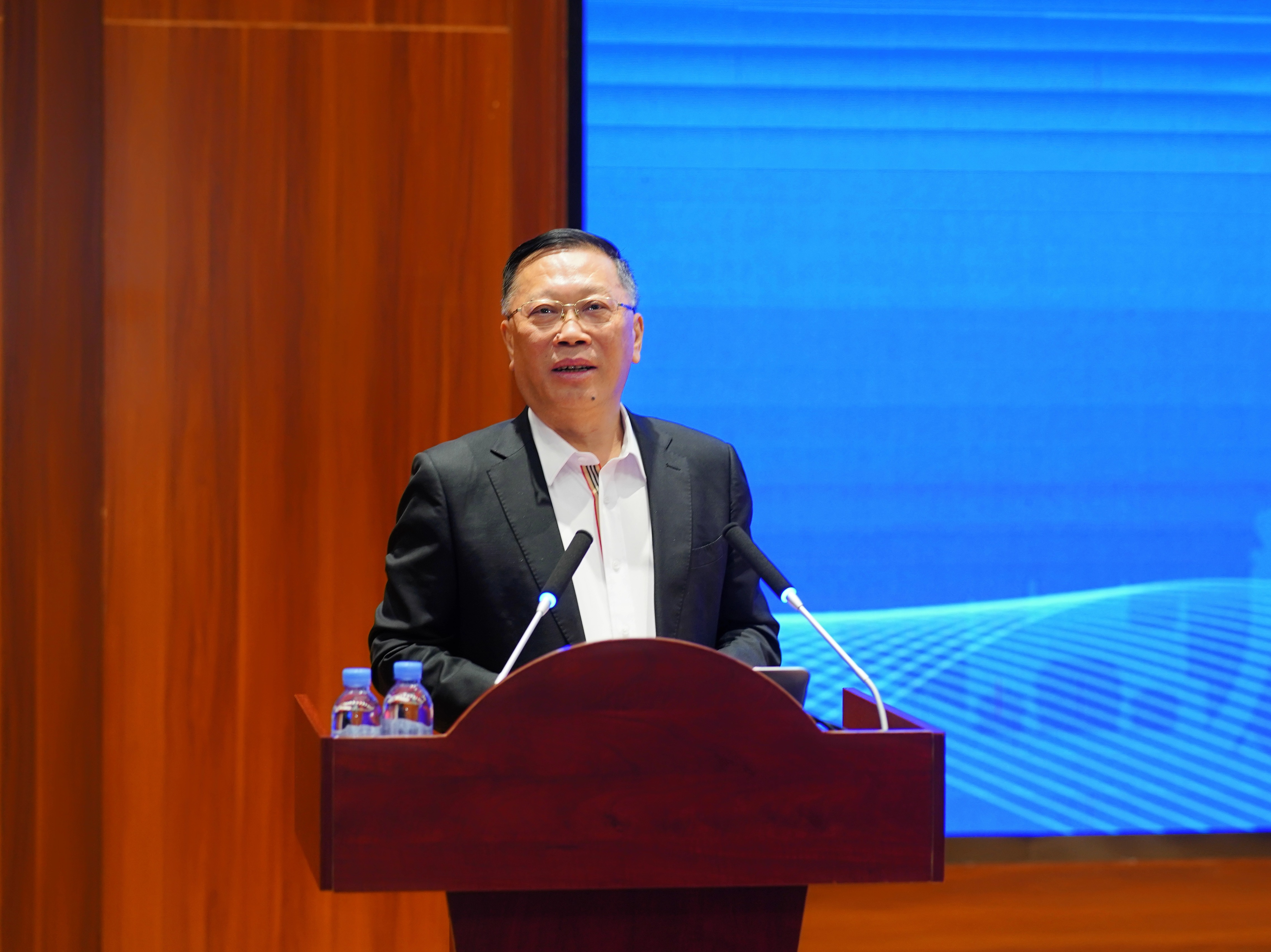 20241130福州大学晋江校友返校日活动暨校企合作发展论坛顺利举行+校友会.JPG
