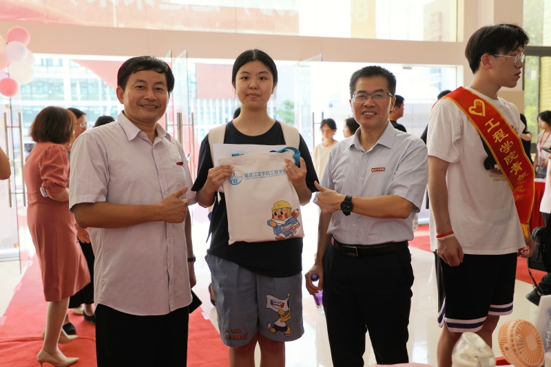 09fbcc0812b5a4c898c26c5a63f1de17.jpg