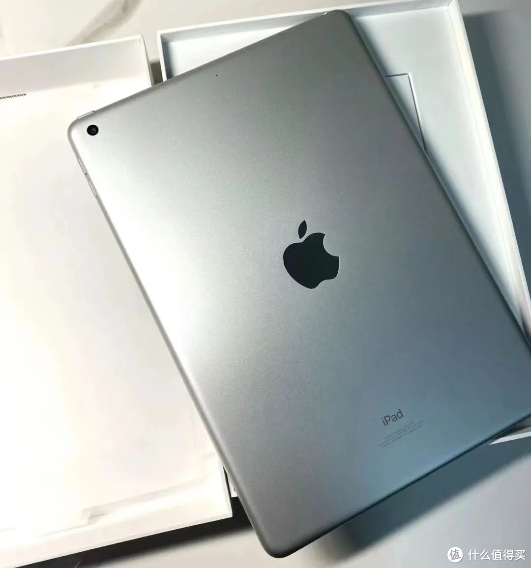 3000元的iPad 9 是 “冤种” ！但是1529元的ipad 不存在这种说法，直接冲了！