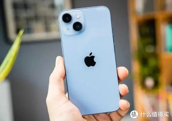 iPhone 13系列价崩！3800出头当老人机用也不错