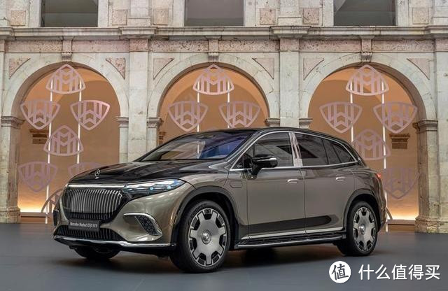 全新版迈巴赫EQS SUV车型上线，这才能真正的1000万以内最好的SUV？