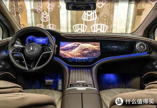 全新版迈巴赫EQS SUV车型上线，这才能真正的1000万以内最好的SUV？