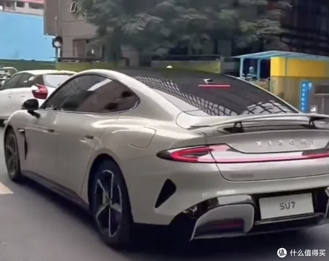 有望跌破15万起售！或被罚300万！小米汽车高清图持续曝光！