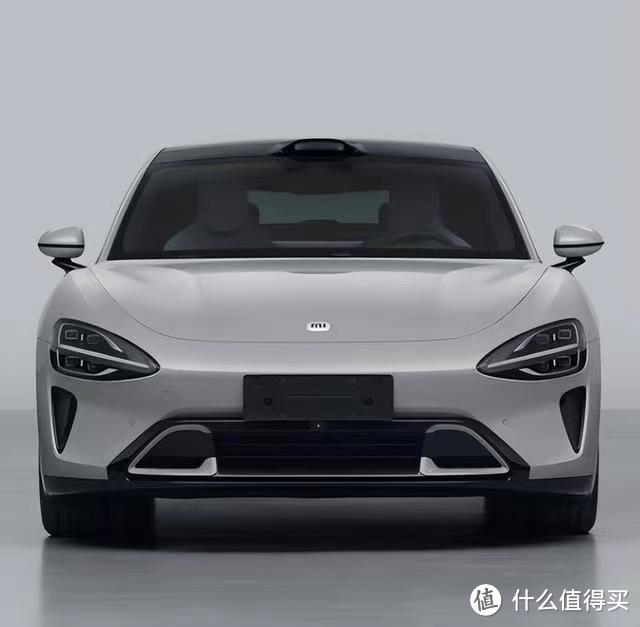确实有那么点逼格！"全新"银标logo将放在小米汽车上！雷总：值200万