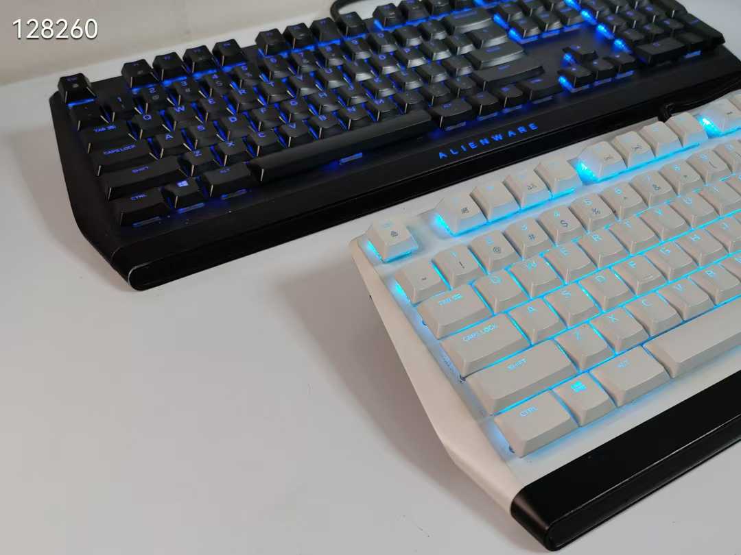 260/个，12个外星人Alienware AW510K白色电竞游戏机械键盘，Cherry矮红轴，单键自定义rgb背光，专属音量滚 ...