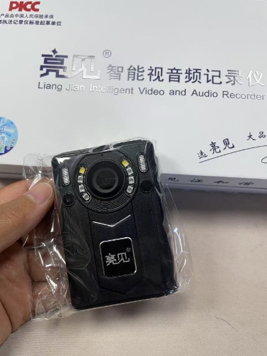 批发亮见执法记录仪A2-23AB[握手]