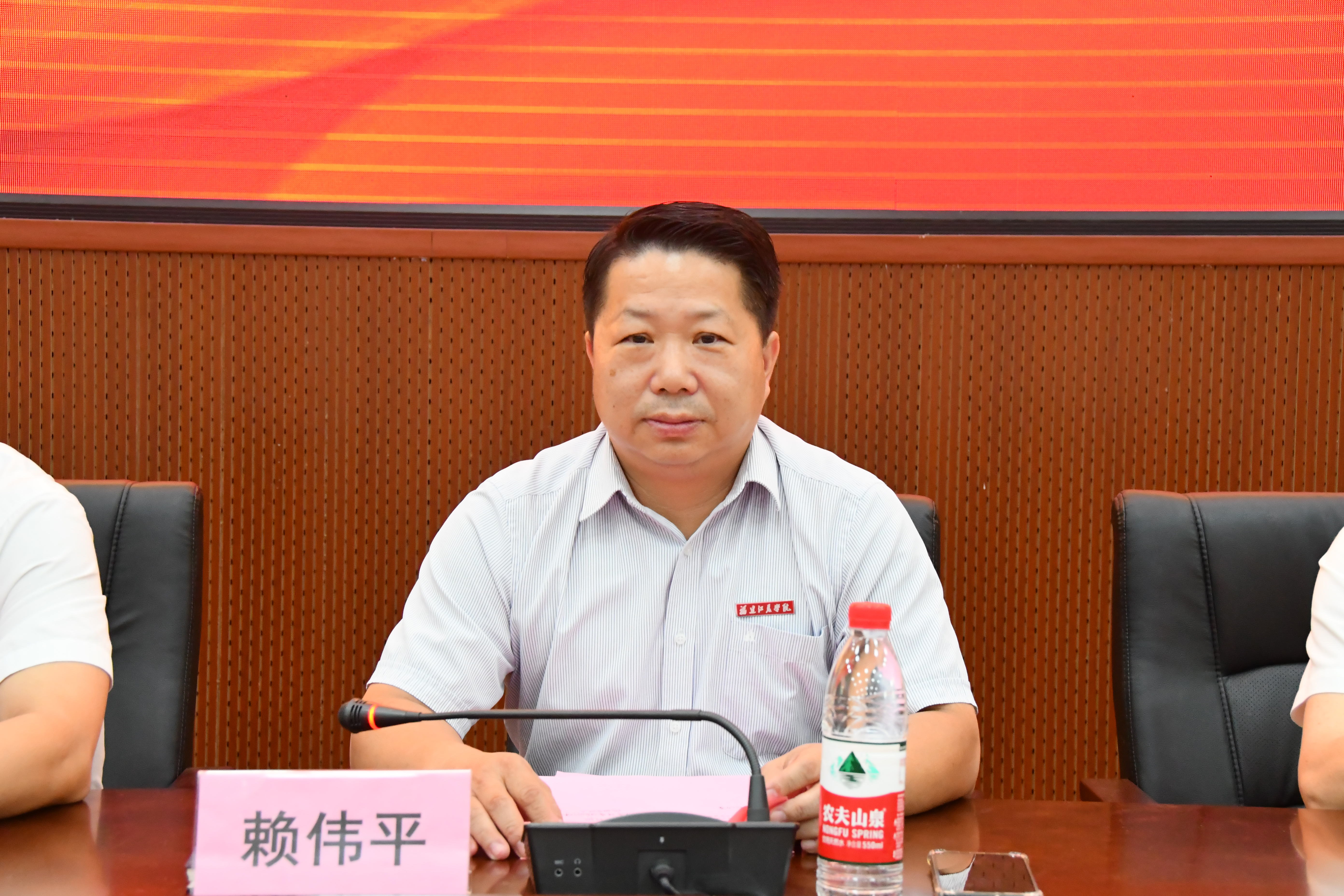 cca3c87e43bad3b23a26f4c427f7cc6a.jpg